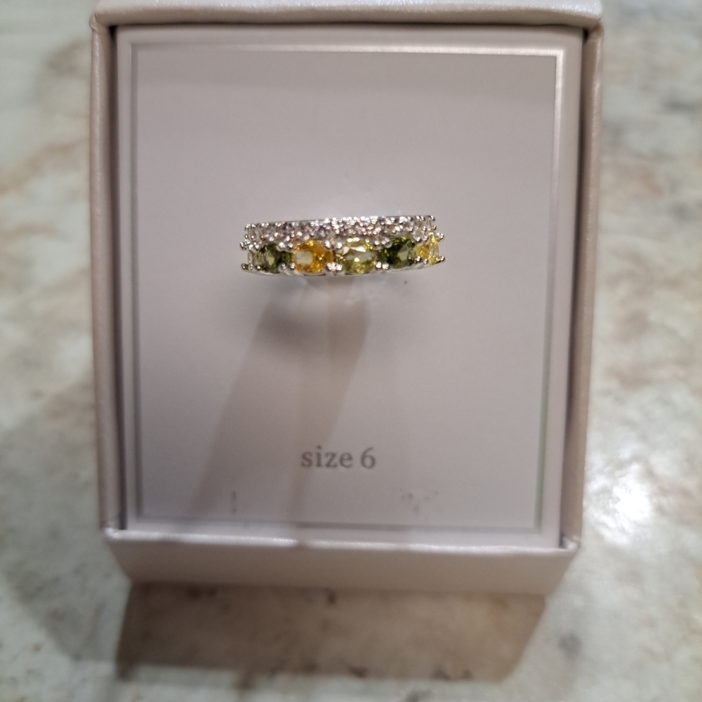 NEW Dillard's Custom Jewelry Ring Sz 6 Greens Yellow Stones